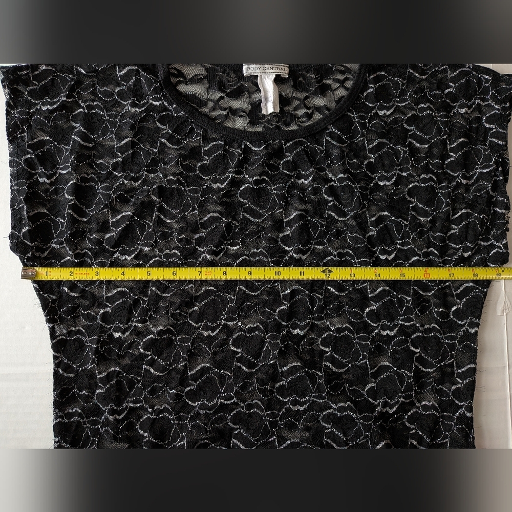 Body Central Black Sheer Lace Top Women's - Picture 5 of 12